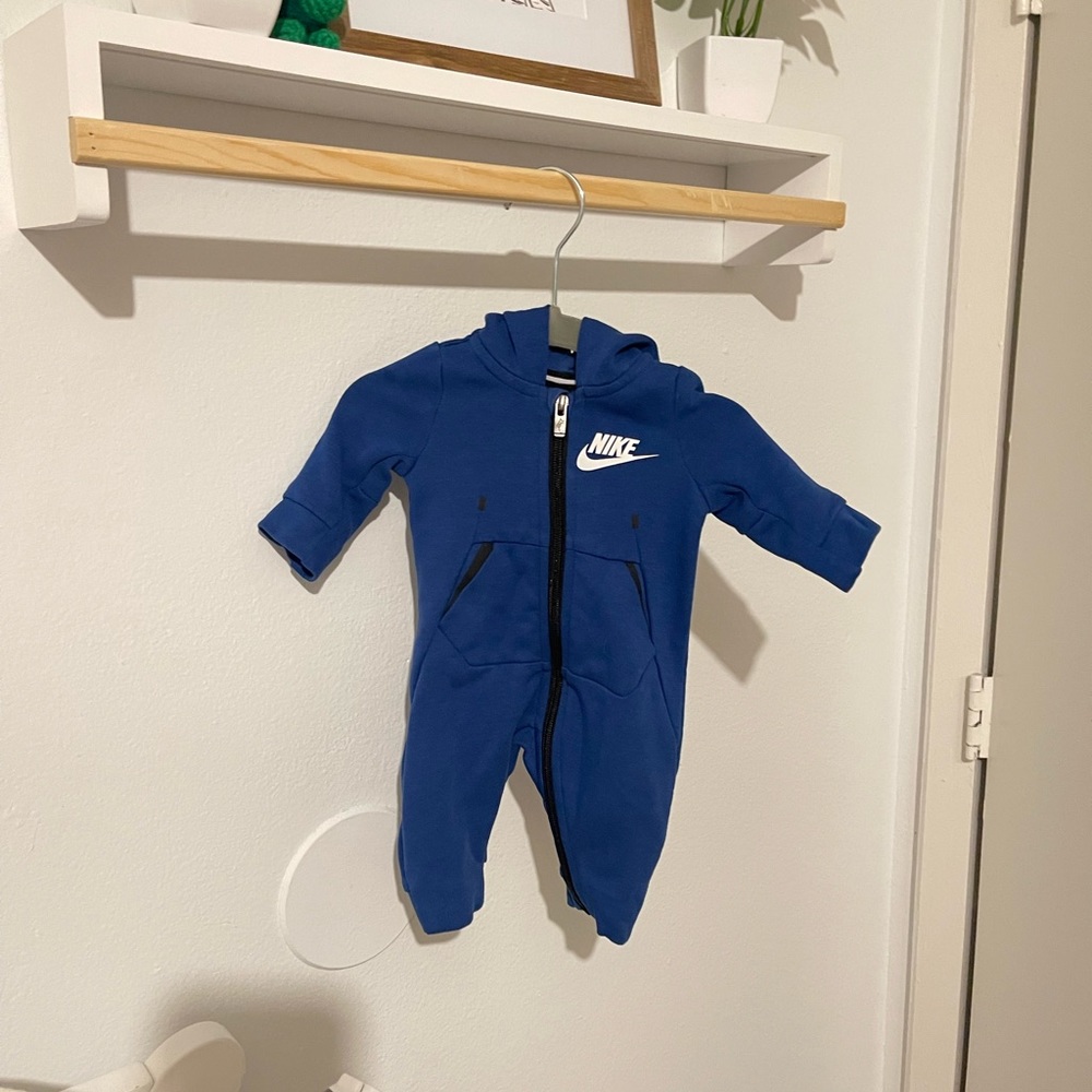 Jump suit